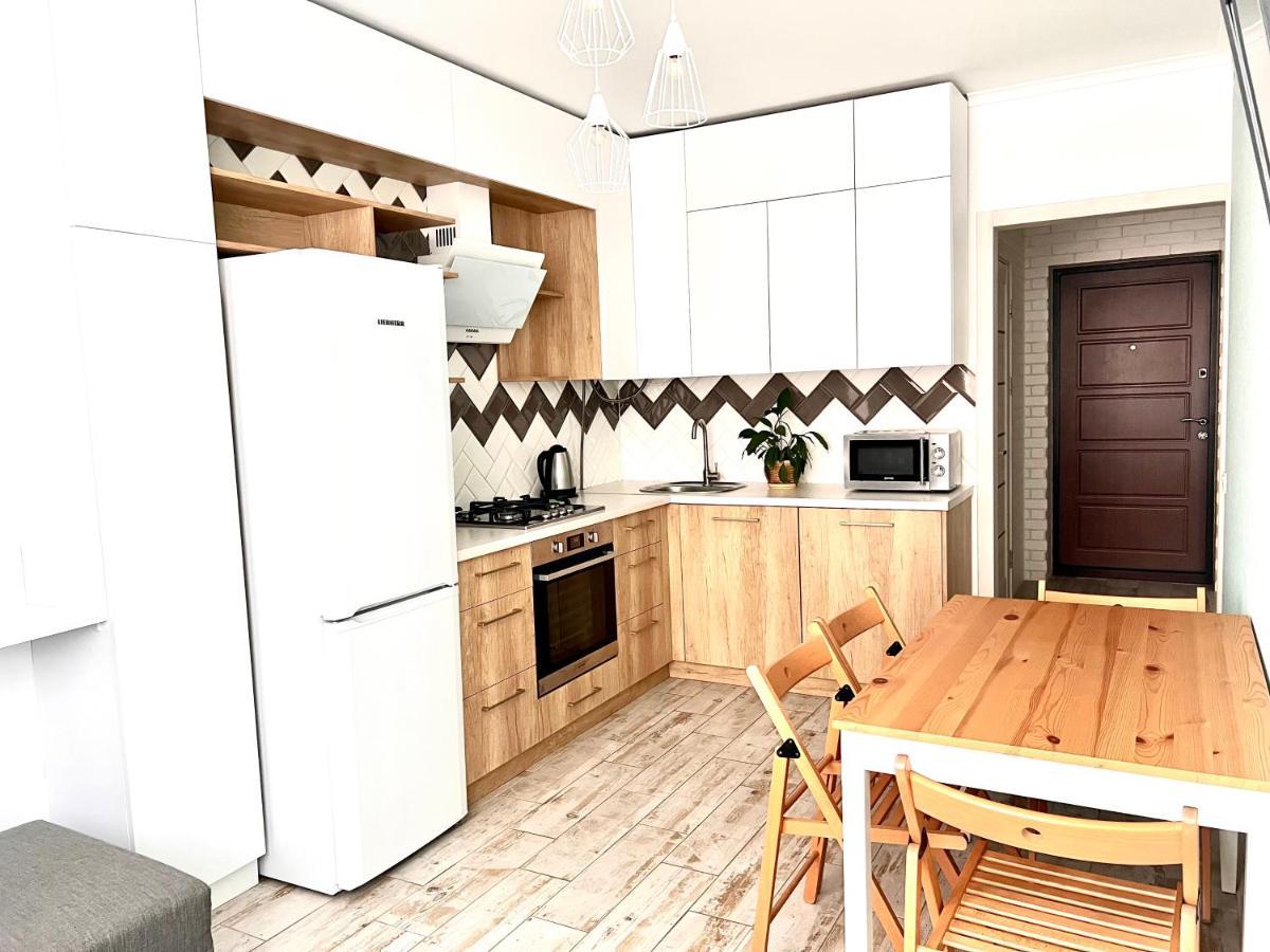 Osapart Cozy Apartment In A Complex Semycvit Lwów Zewnętrze zdjęcie