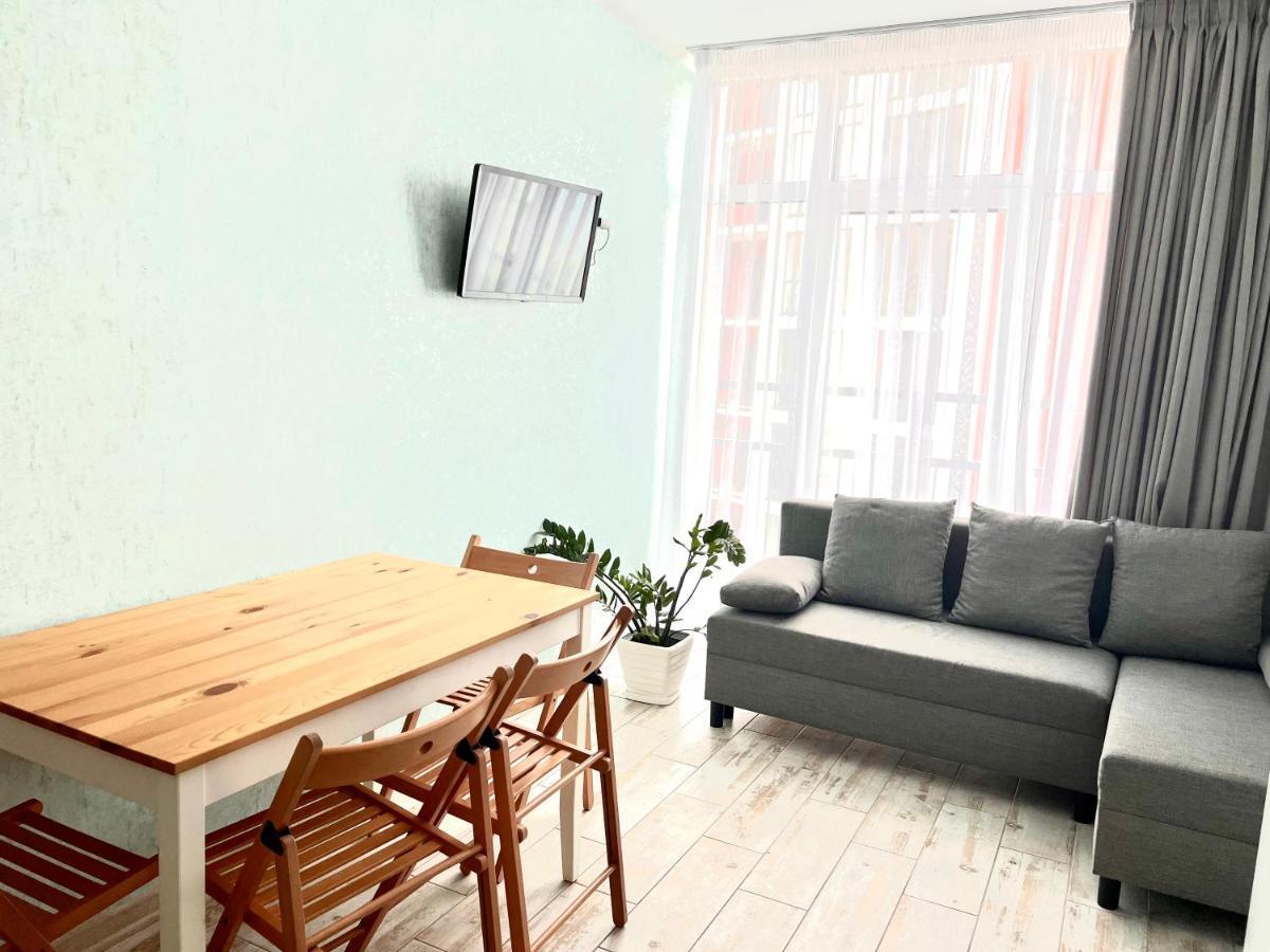 Osapart Cozy Apartment In A Complex Semycvit Lwów Zewnętrze zdjęcie