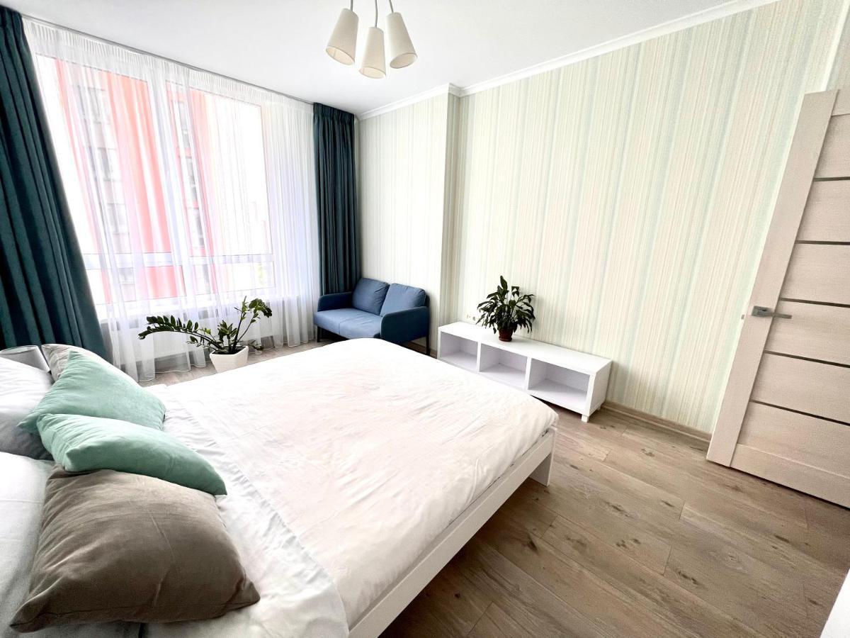 Osapart Cozy Apartment In A Complex Semycvit Lwów Zewnętrze zdjęcie