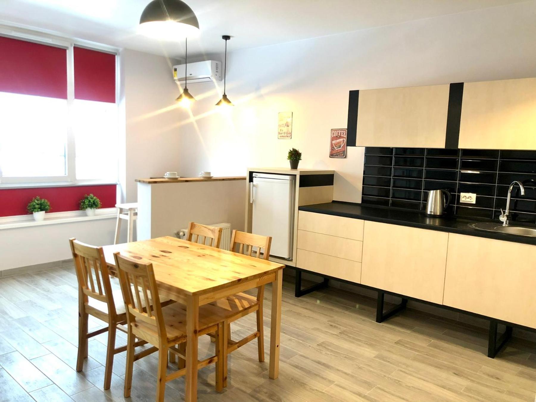 Osapart Cozy Apartment In A Complex Semycvit Lwów Zewnętrze zdjęcie