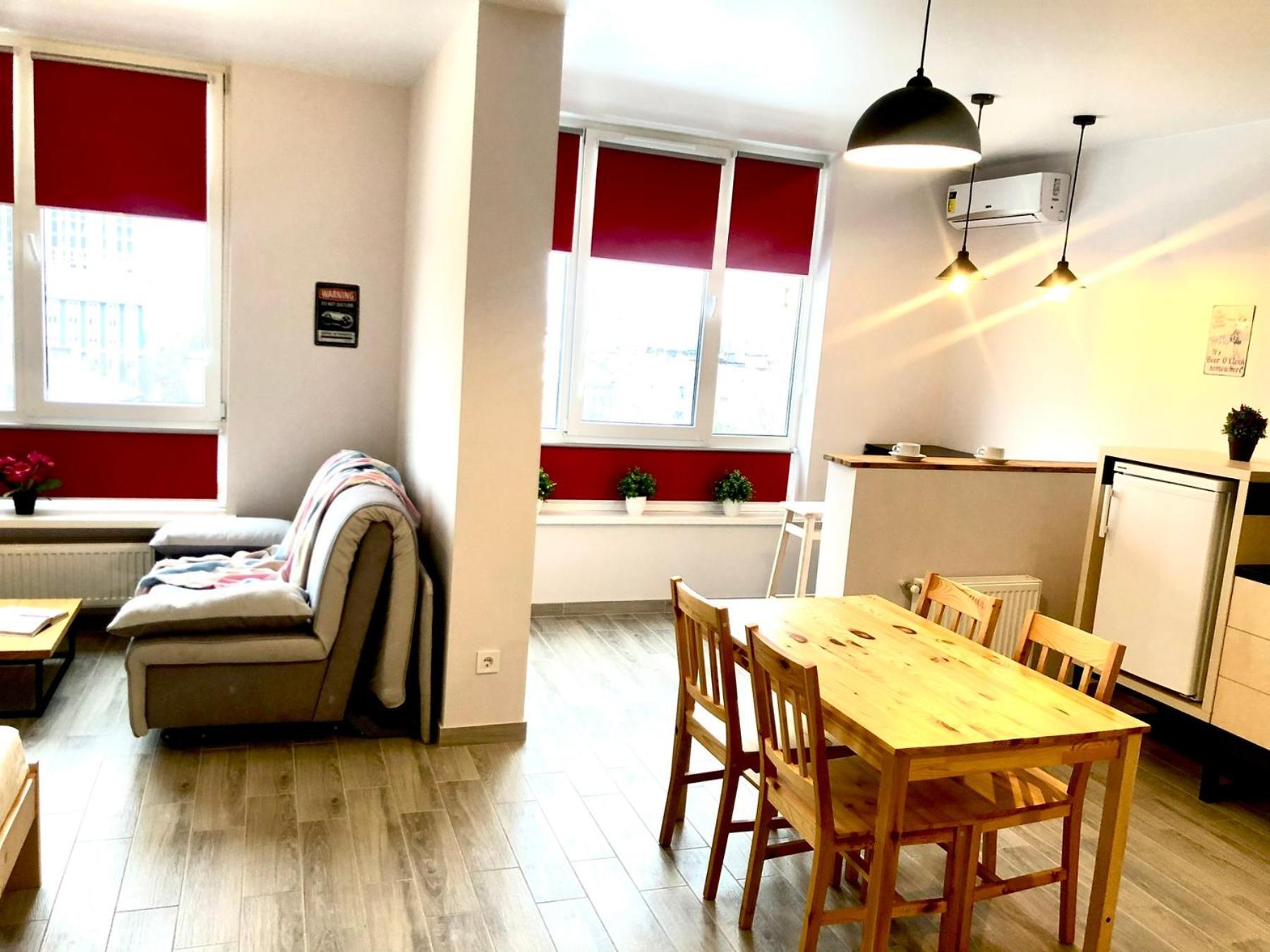 Osapart Cozy Apartment In A Complex Semycvit Lwów Zewnętrze zdjęcie