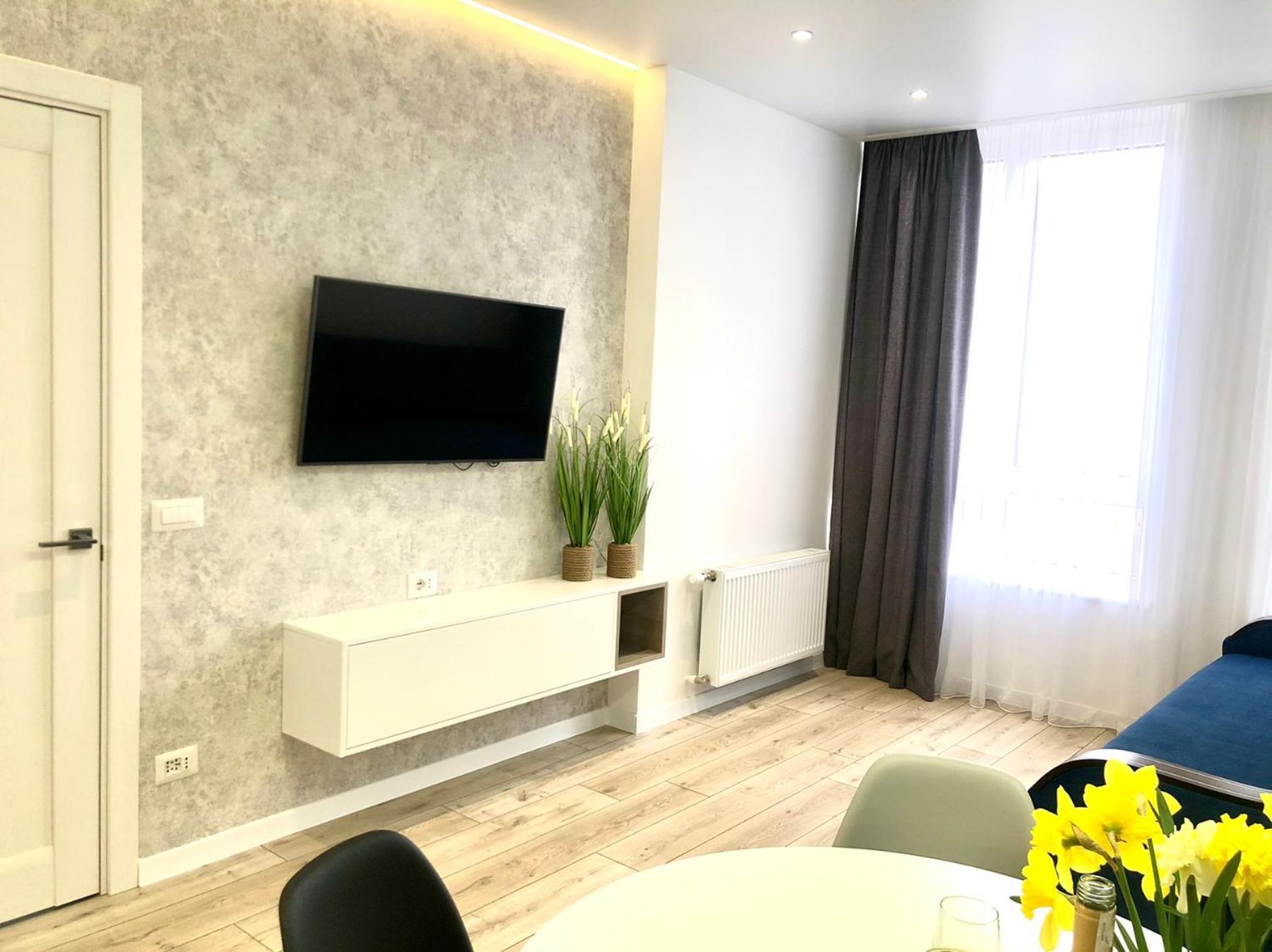 Osapart Cozy Apartment In A Complex Semycvit Lwów Zewnętrze zdjęcie